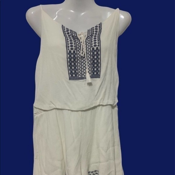 Romper - Picture 1 of 4